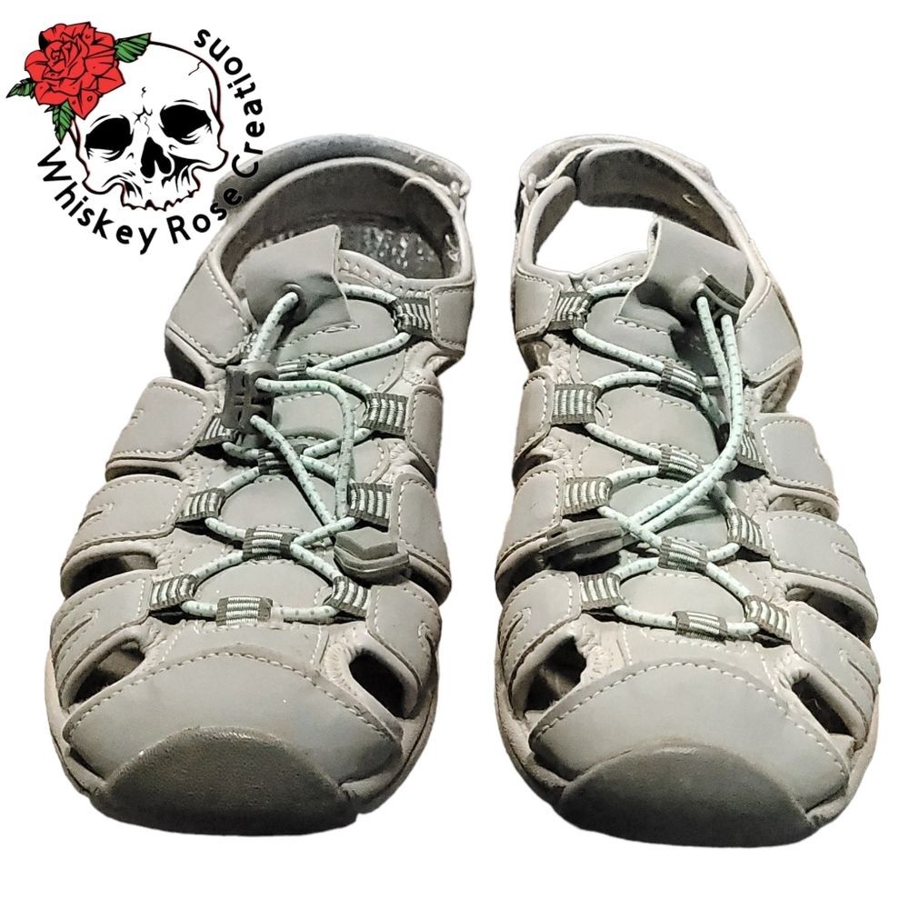 Khombu Ashley Water Sandals Closed Toe Outdoor Water Hiking Sandals size 8